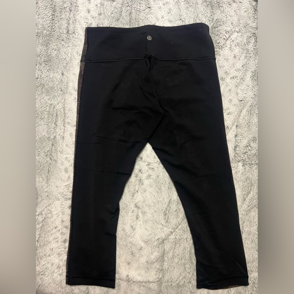 Lululemon Wunder Under Crop II *Full-On Luon
Golden Godess Cashew Multi / Black - Picture 5 of 5